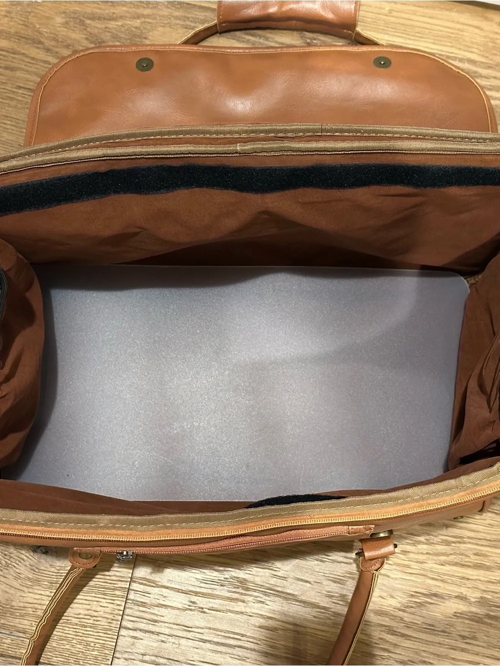 Foreshore Insulated Wine Bottle Carrier and Leather Messenger Bag for Men - Tan